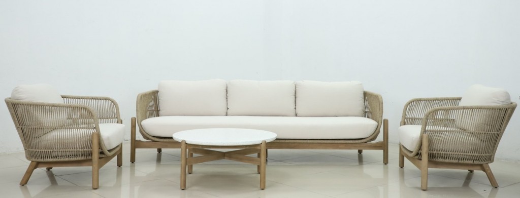 Диван деревянный плетеный трехместный