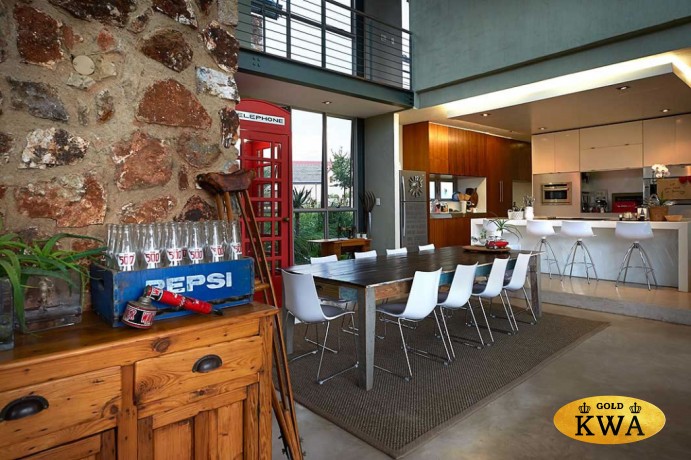 Стул пластиковый