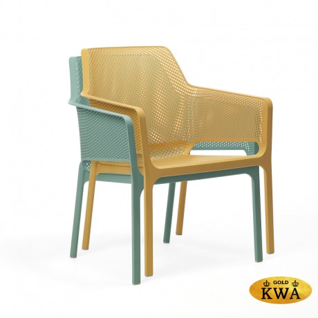 Кресло пластиковое