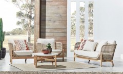 Кресло деревянное плетеное с подушками