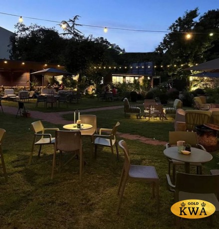 Стул пластиковый