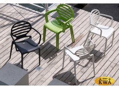 Кресло пластиковое