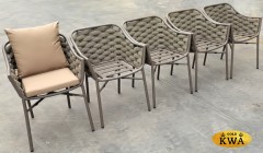 Кресло плетеное с подушками