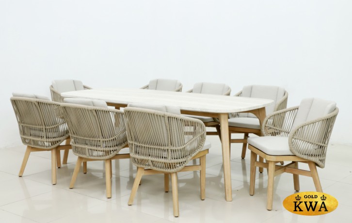 Комплект деревянной мебели