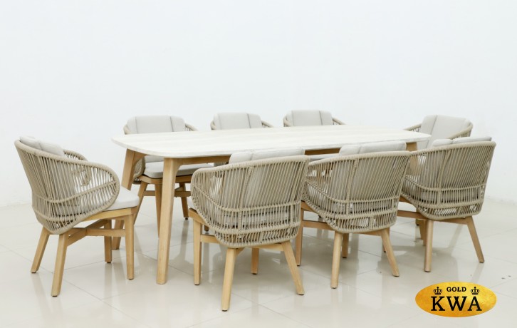 Комплект деревянной мебели