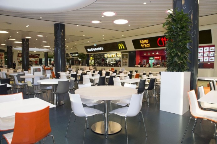 Стул пластиковый