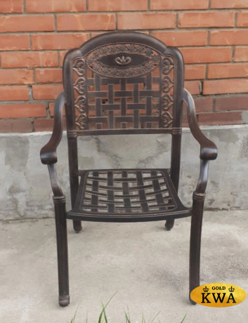 Металлическое кресло Gera из литого алюминия