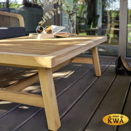 Лаунж зона LEONOREN с трехместным диваном и плетеным роупом