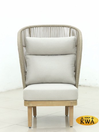 Лаунж-кресло плетеное с высокой спинкой