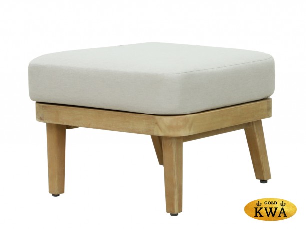 Лаунж-кресло плетеное с высокой спинкой и пуфом