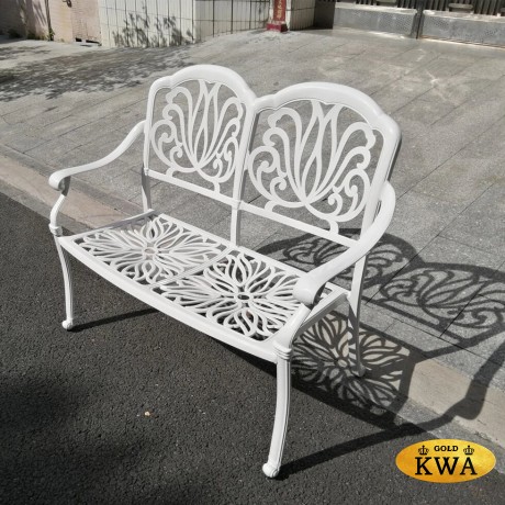 Белая мебель из литого алюминия Valeria White