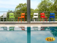 Стул пластиковый