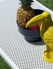 Столик пластиковый журнальный