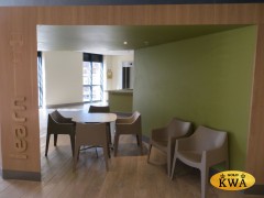 Кресло пластиковое