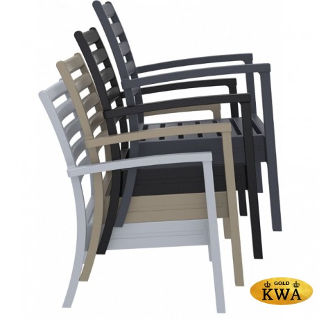 Кресло пластиковое