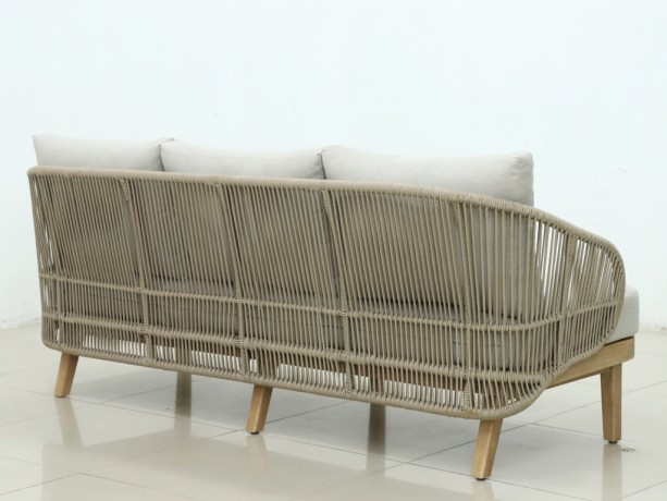 Диван плетеный трехместный