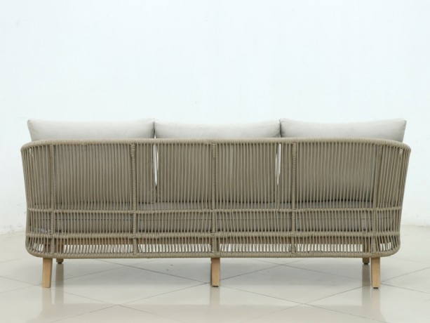 Диван плетеный трехместный