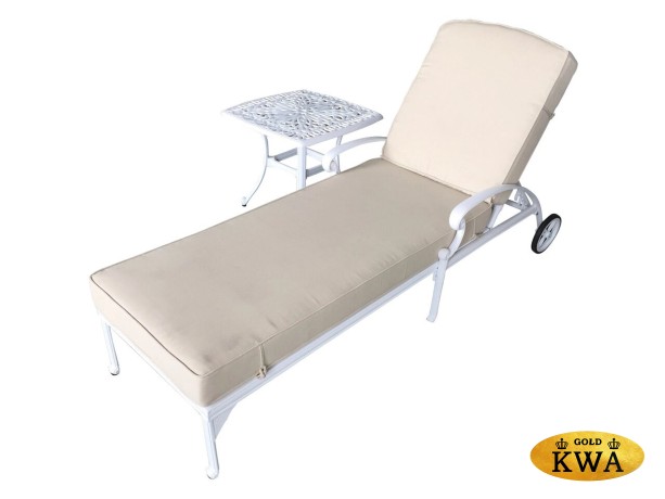 Белый шезлонг Bertha из литого алюминия