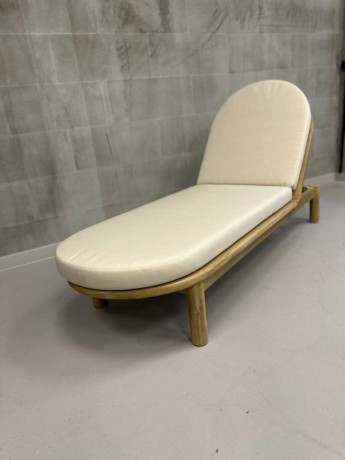 Шезлонг-лежак деревянный с матрасом (не для HoReCa)