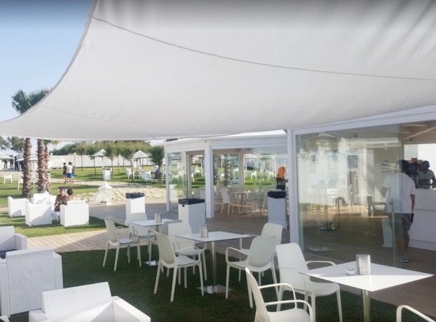 Кресло пластиковое