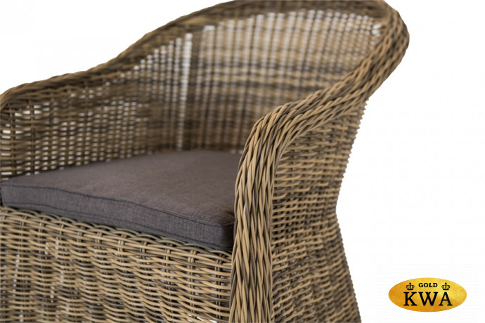 "Равенна" плетеное кресло из искусственного ротанга, цвет соломенный с серой подушкой