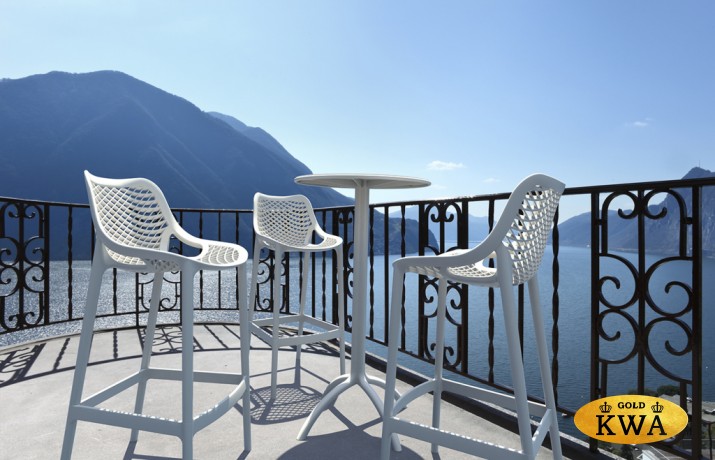 Стул пластиковый барный