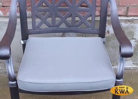 Мебель из металла Harold IV с круглым столом 91 см