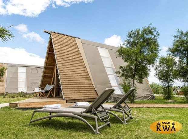 Шезлонг-лежак пластиковый