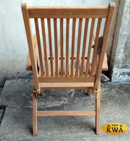 Кресло из тика Borneo