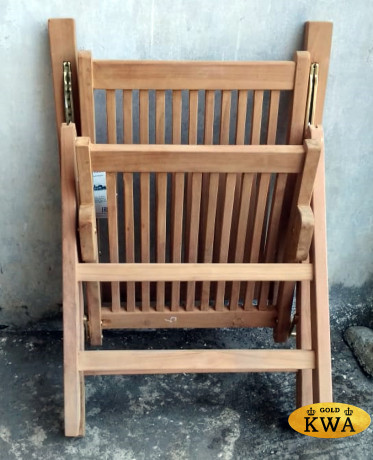 Кресло из тика Borneo