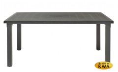 Стол пластиковый обеденный