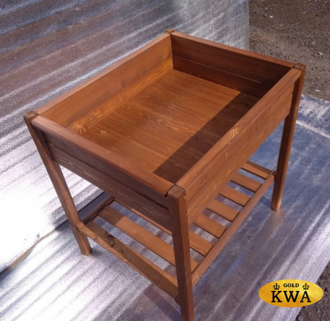 Садовая подставка для цветов