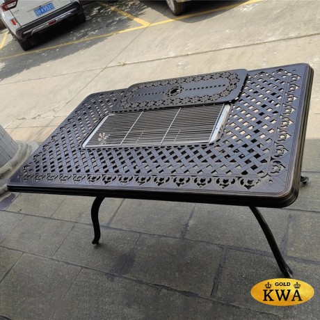 Обеденная группа Teide из литого алюминия с жаровней