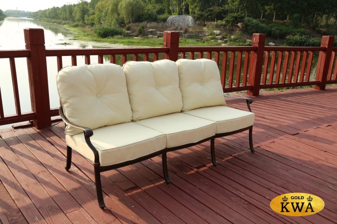 Диван трехместный Madrid из литого алюминия