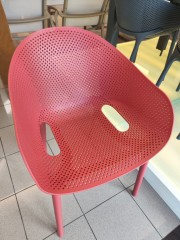 Кресло пластиковое