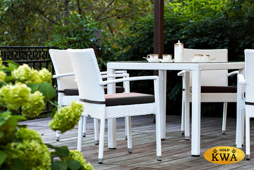 Плетеный стол MILANO 90 см белый