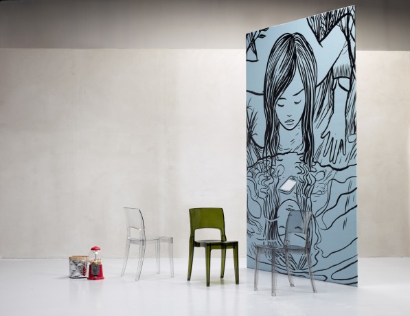 Стул прозрачный