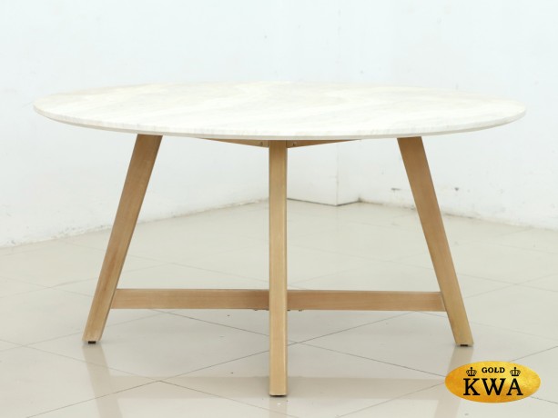 Стол деревянный обеденный