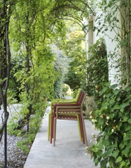 Кресло пластиковое