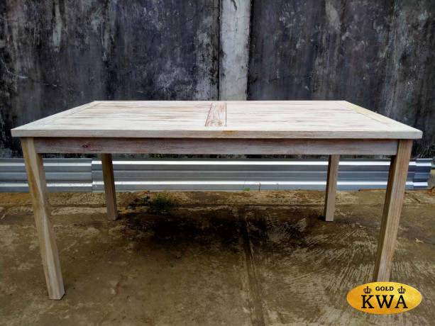 Обеденный стол Jakarta