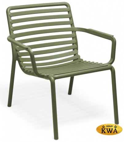 Лаунж-кресло пластиковое