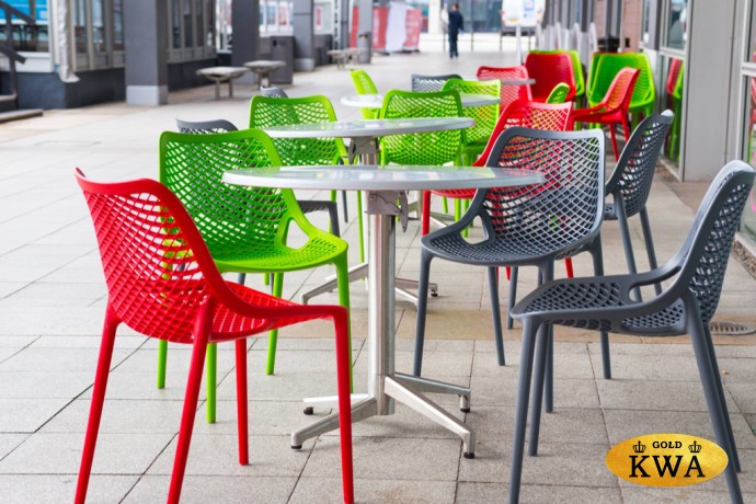 Стул пластиковый