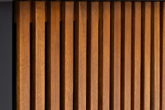 Кашпо из акации НОРД прямоугольное со стойкой-решеткой