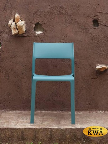Стул пластиковый