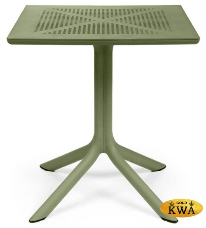 Стол пластиковый обеденный