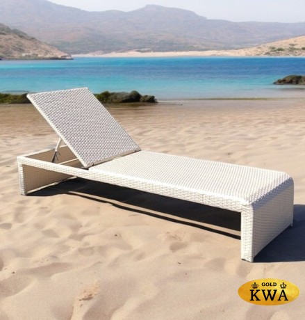 Шезлонг “Afalina” из искусственного ротанга, цвет светлый бежевый