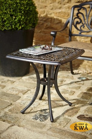 Столик кофейный Malta из литого алюминия