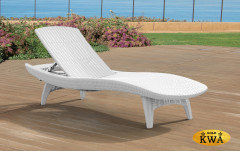 Лежак пластиковый Pacific