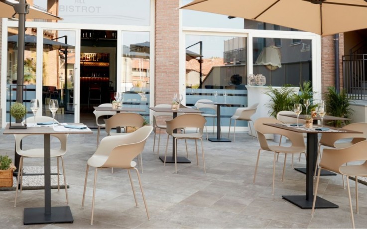 Кресло пластиковое