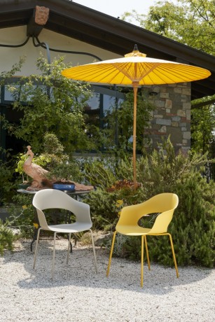 Кресло пластиковое